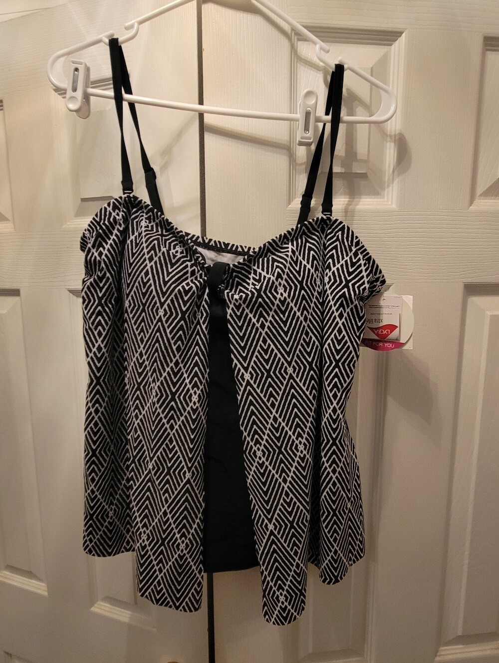 Black And White Tankini Top With Swim Skirt Botoms